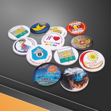 Значки пластиковые